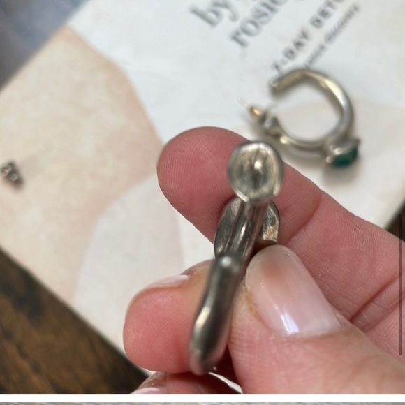 Vintage earrings Silver and blue/ green stone earrings with posts. - Picture 7 of 8